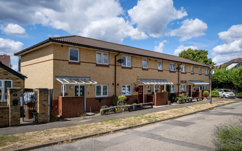 Furlong Close, Hackbridge